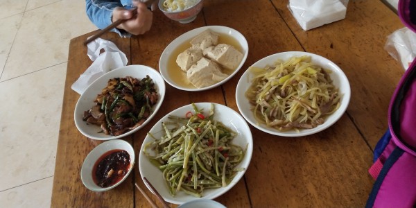 萬(wàn)家炊上市，機(jī)遇與挑戰(zhàn)并存的時(shí)刻