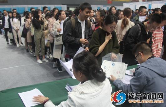 蓬溪最新招聘信息探索，小巷特色小店的人才招募之旅