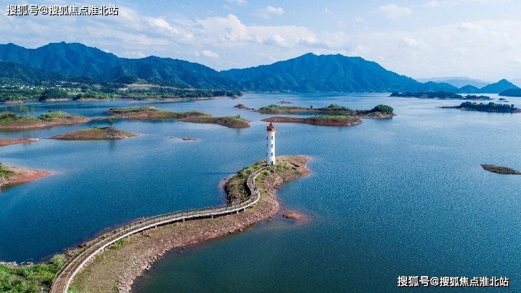 閑人綜合最新地址回顧，背景、事件與地位之回眸